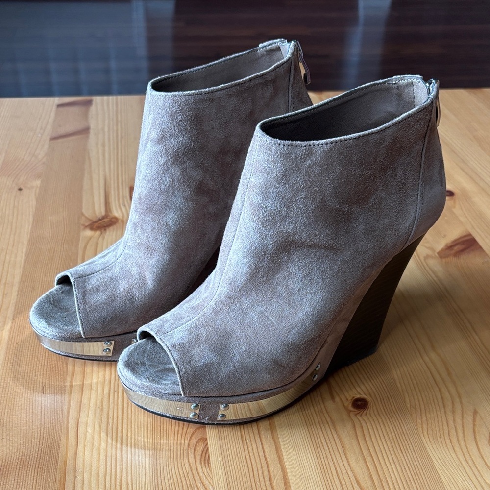 Vince Camuto Taupe Suede Wedges
